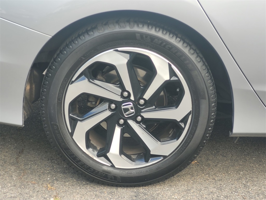 2017 Honda Accord EX-L V6 photo 3