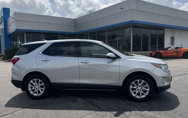 2019 Chevrolet Equinox LT photo 8