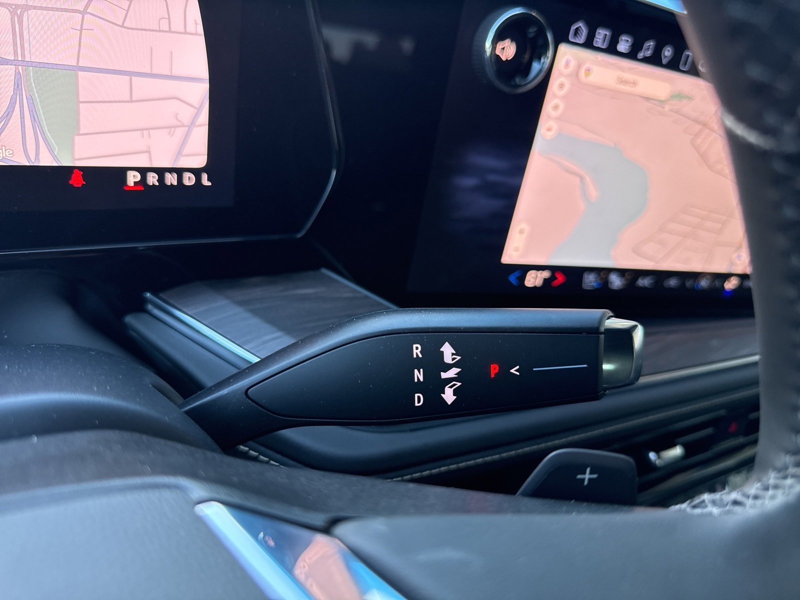 2025 Chevrolet Suburban Premier photo 35