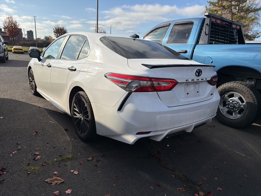 2019 Toyota Camry L photo 3