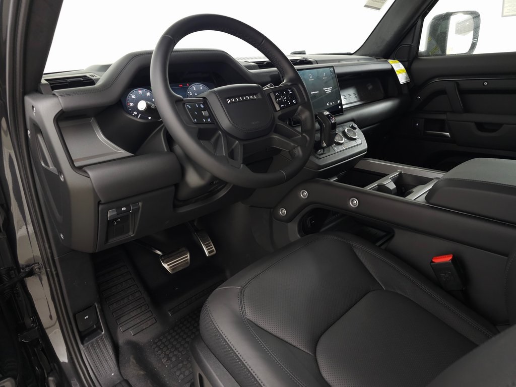 2025 LAND ROVER DEFENDER - Image 14