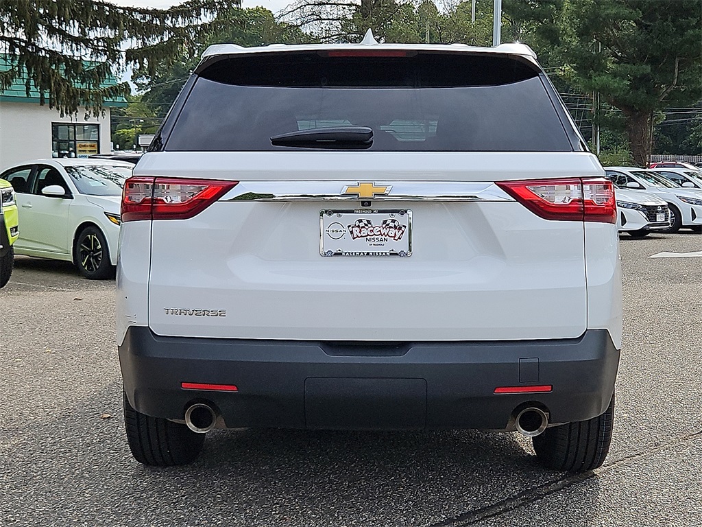 2021 Chevrolet Traverse LS photo 3