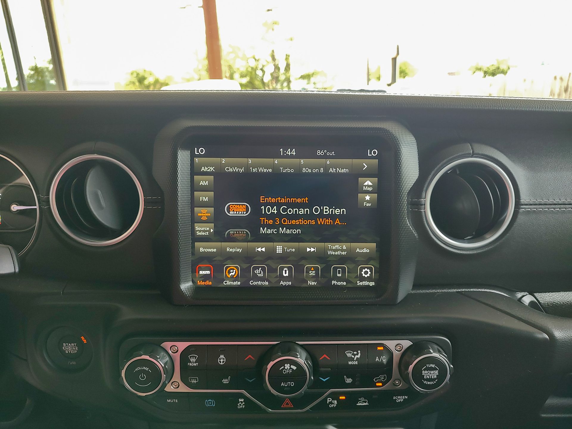 2021 Jeep Wrangler Unlimited Sahara 4xe photo 9