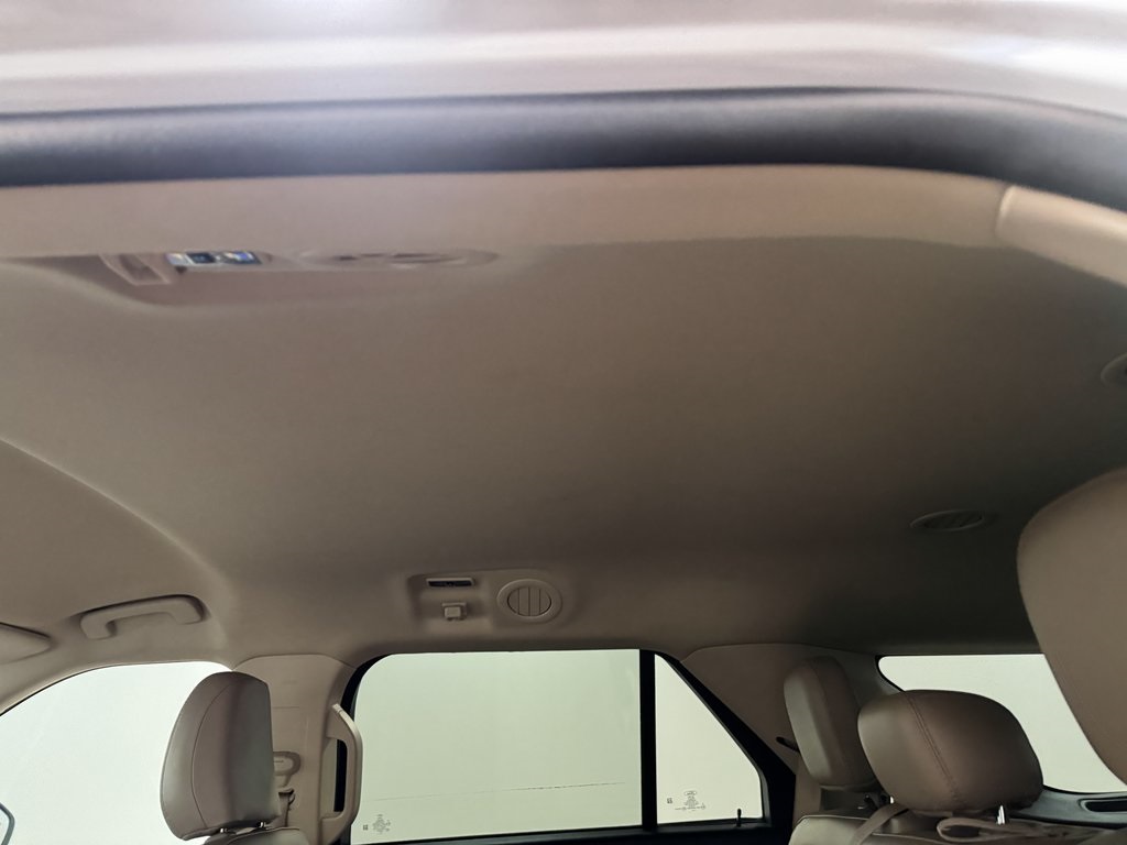 2023 Ford Explorer XLT photo 9