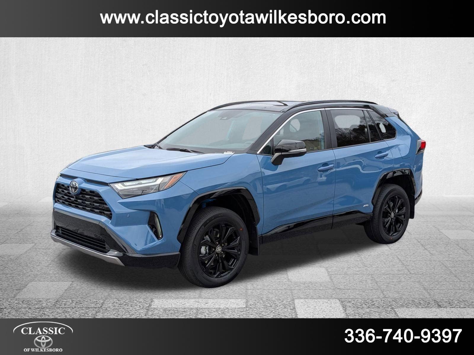 2025 Toyota RAV4 XSE's photo