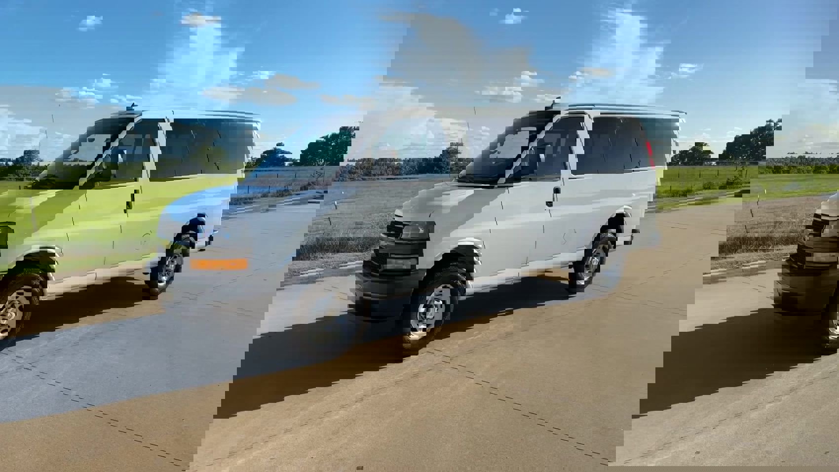 2023 Chevrolet Express Passenger LS photo 3
