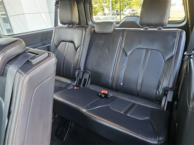 2022 Ford Expedition MAX Platinum photo 15