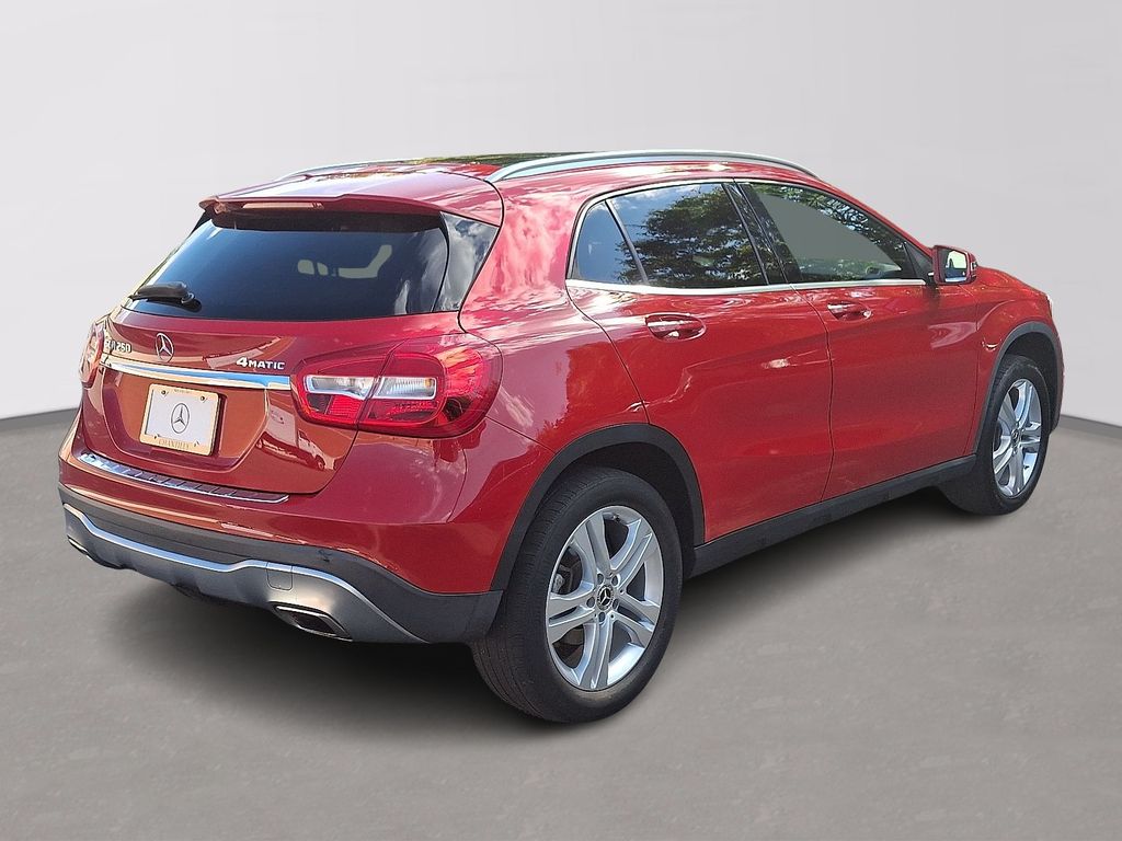 2019 Mercedes Benz GLA 250 4MATIC photo 4