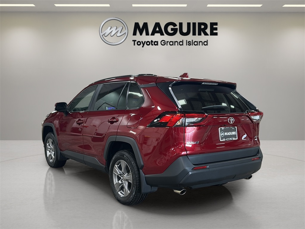 2024 Toyota RAV4 XLE photo 4