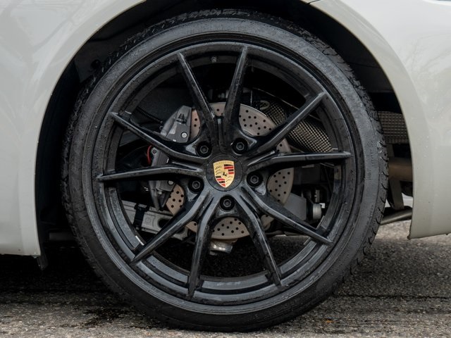 2024 Porsche Cayman Base photo 13