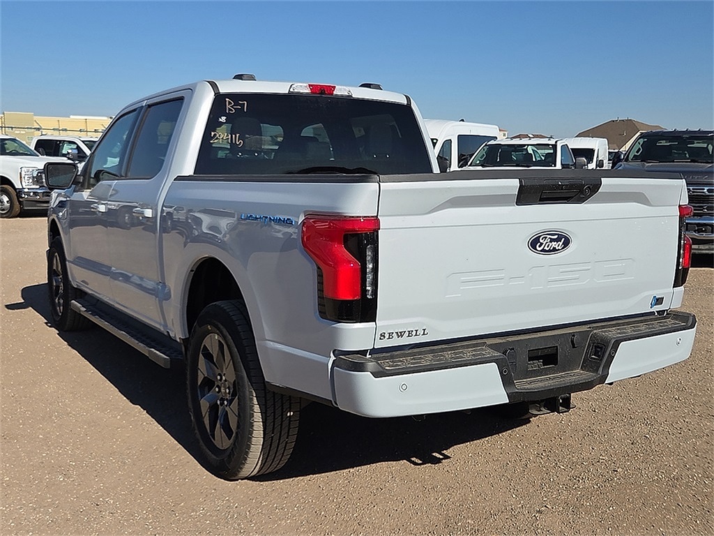 2025 Ford F-150 Lightning photo 2