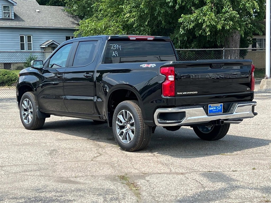 2026 Chevrolet Silverado 1500 LT photo 4