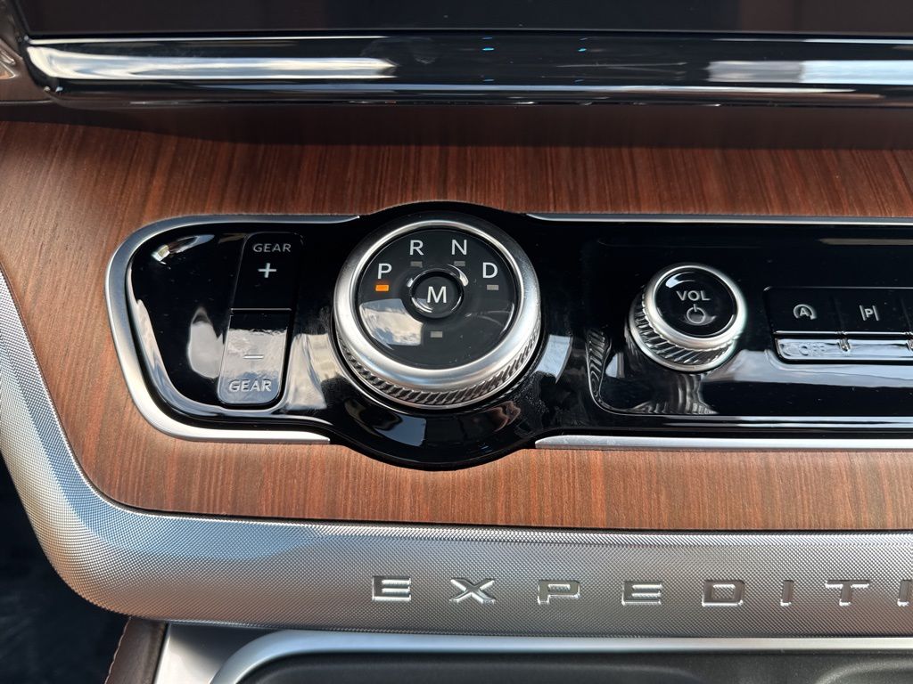 2025 Ford Expedition King Ranch photo 29
