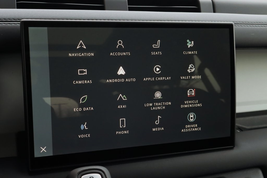 2025 LAND ROVER DEFENDER - Image 17