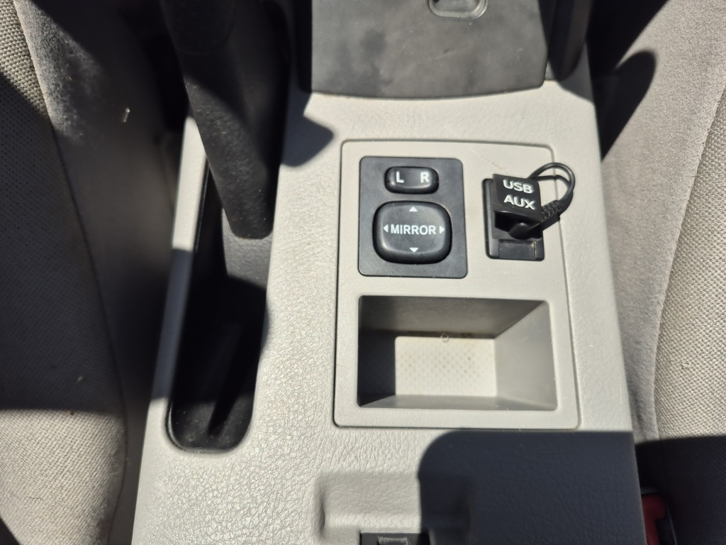 2012 Toyota RAV4 Base photo 28