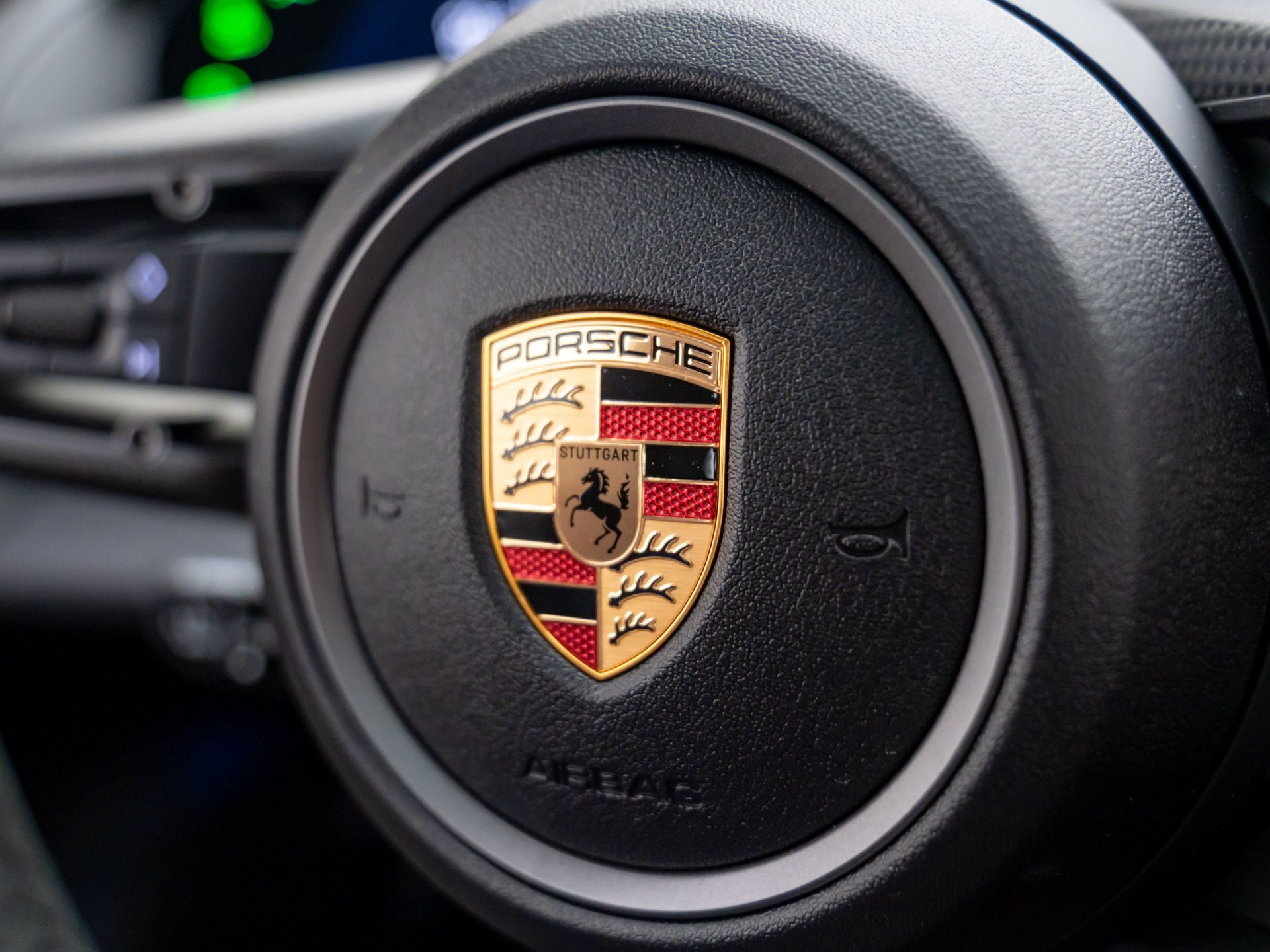 2025 Porsche Taycan 4 photo 20