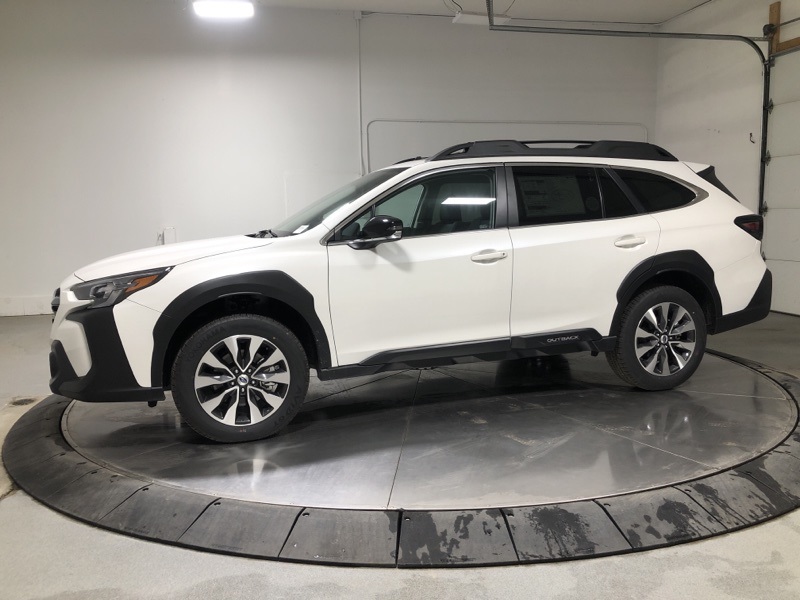 2025 Subaru Outback Limited photo 4