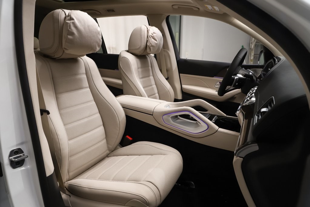 2026 Mercedes Benz GLS 580 4MATIC photo 10