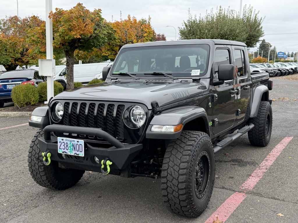 2021 Jeep Gladiator Willys photo 3