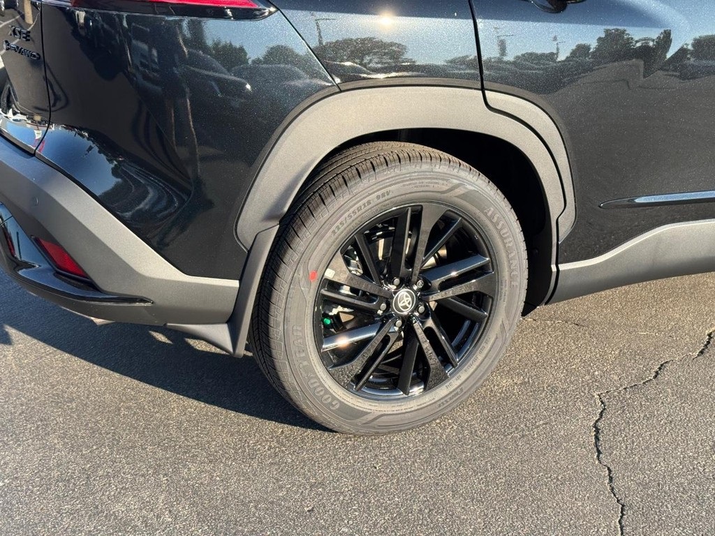 2026 Toyota Corolla Cross XSE photo 3