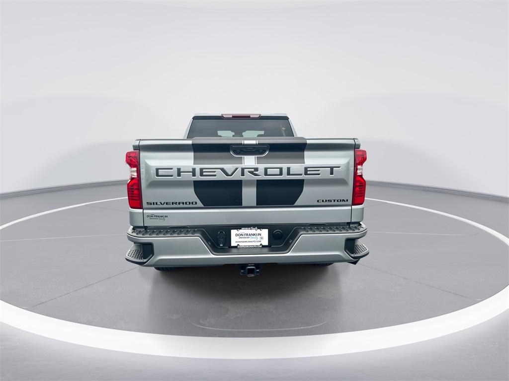2024 Chevrolet Silverado 1500 Custom photo 6