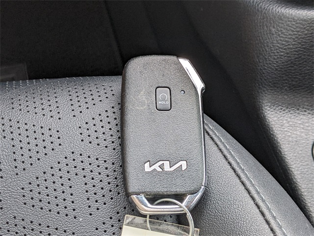 2024 Kia Seltos EX photo 24