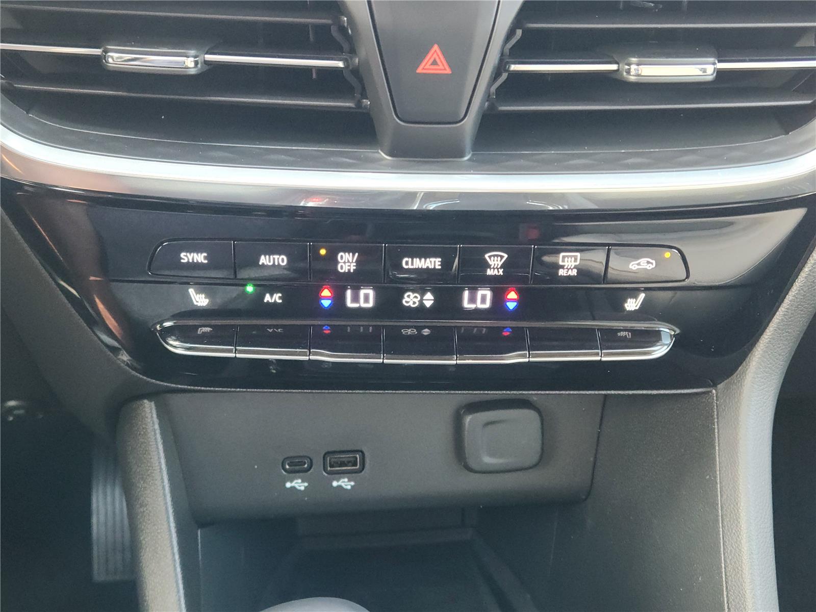 2024 Buick Encore GX Avenir photo 20
