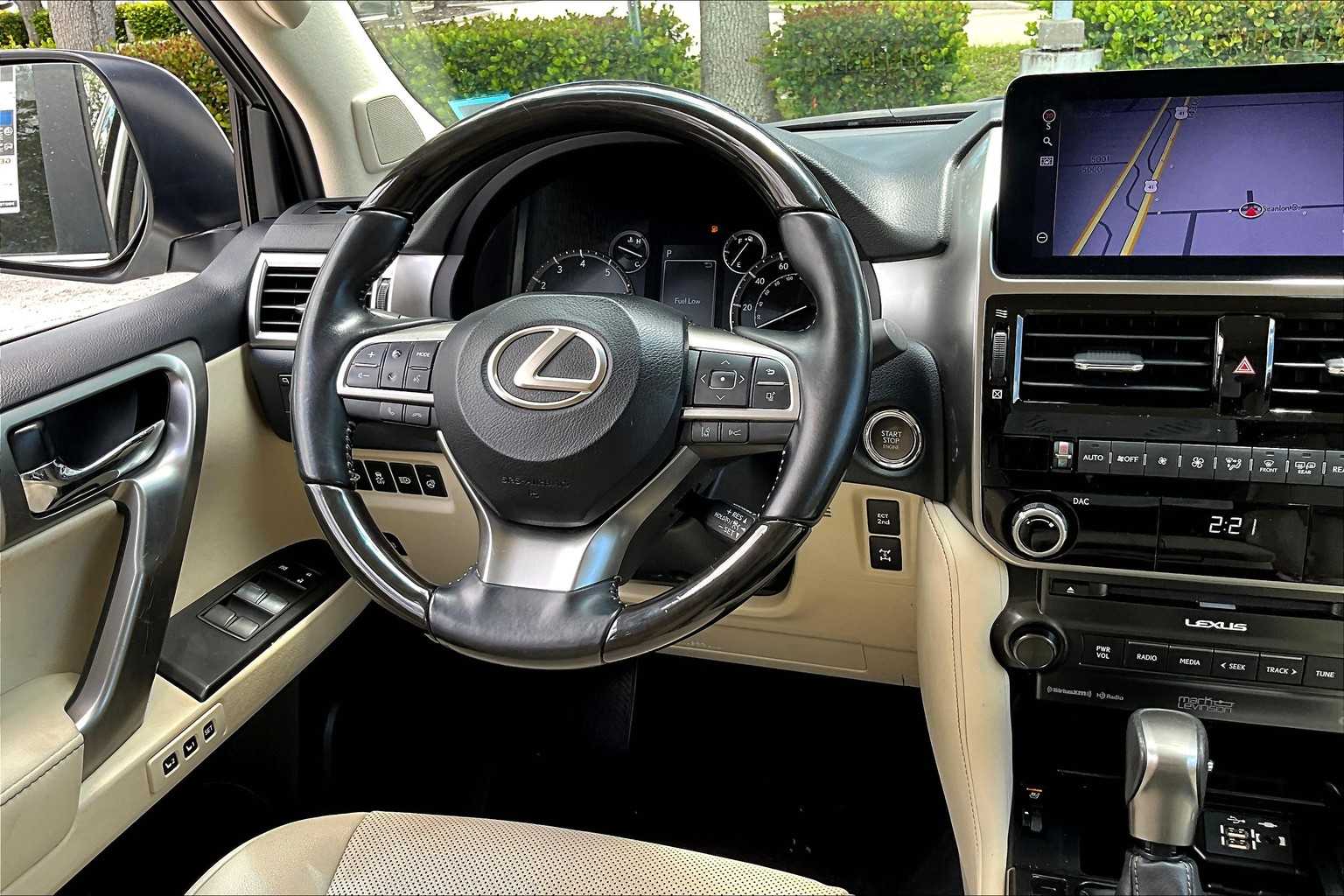 2022 Lexus GX 460 Premium photo 2