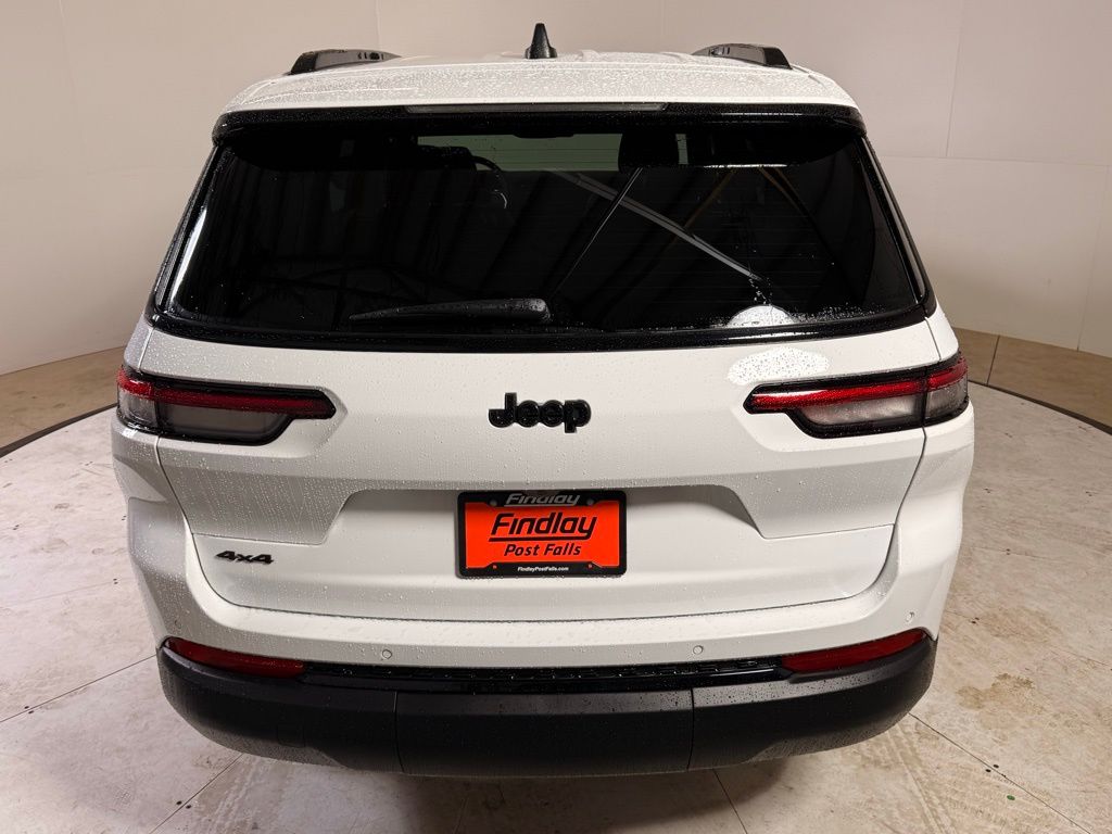 2025 Jeep Grand Cherokee Altitude X photo 3