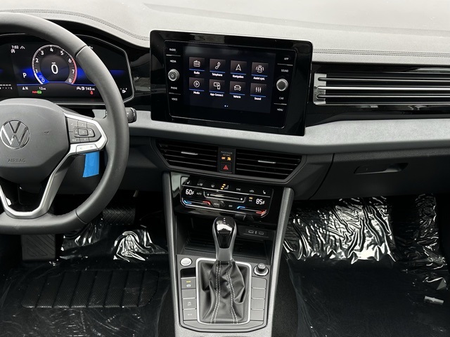2025 Volkswagen Jetta SE photo 7