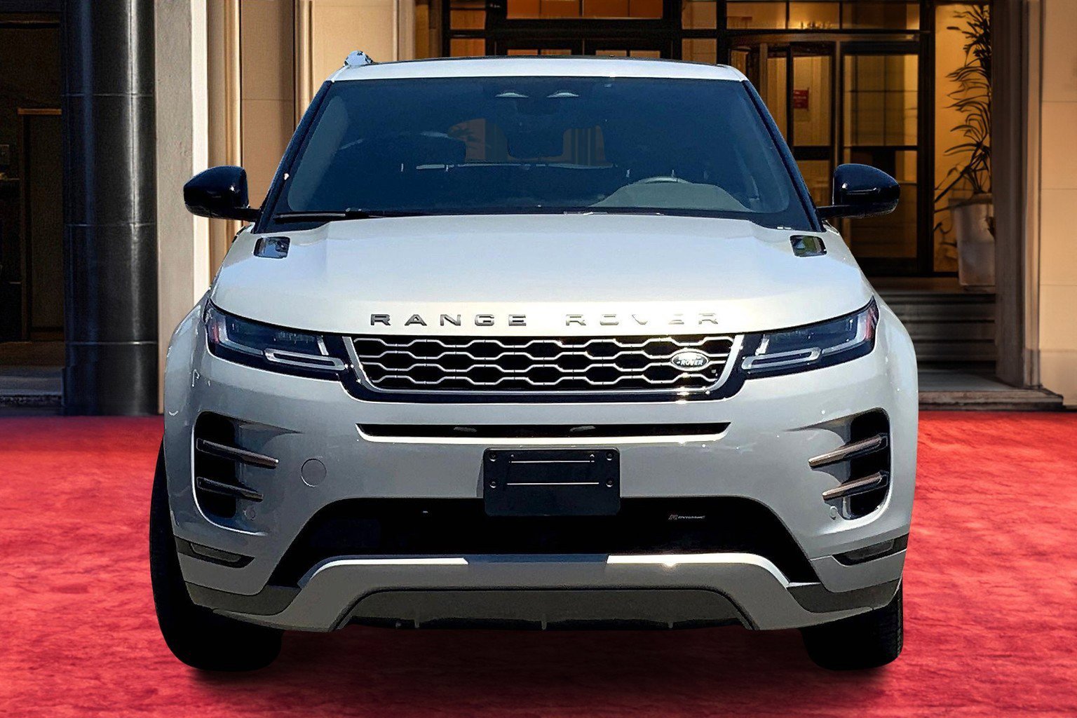 2023 Land Rover Range Rover Evoque R-Dynamic SE photo 3