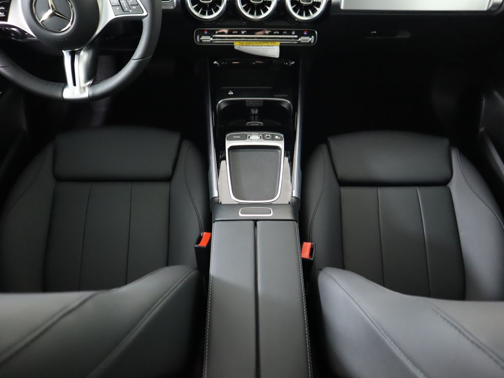 2025 Mercedes Benz EQB 350 4MATIC photo 16