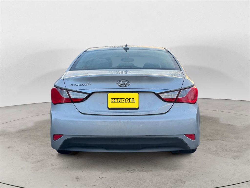 2014 Hyundai Sonata GLS photo 4