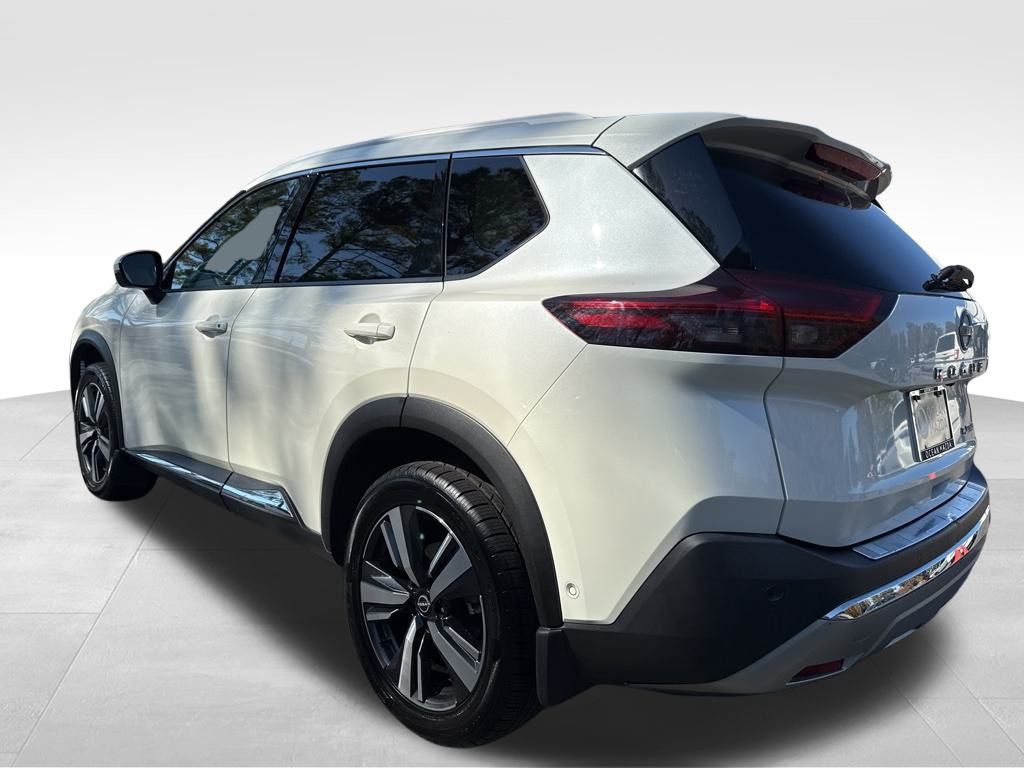 2023 Nissan Rogue Platinum photo 4