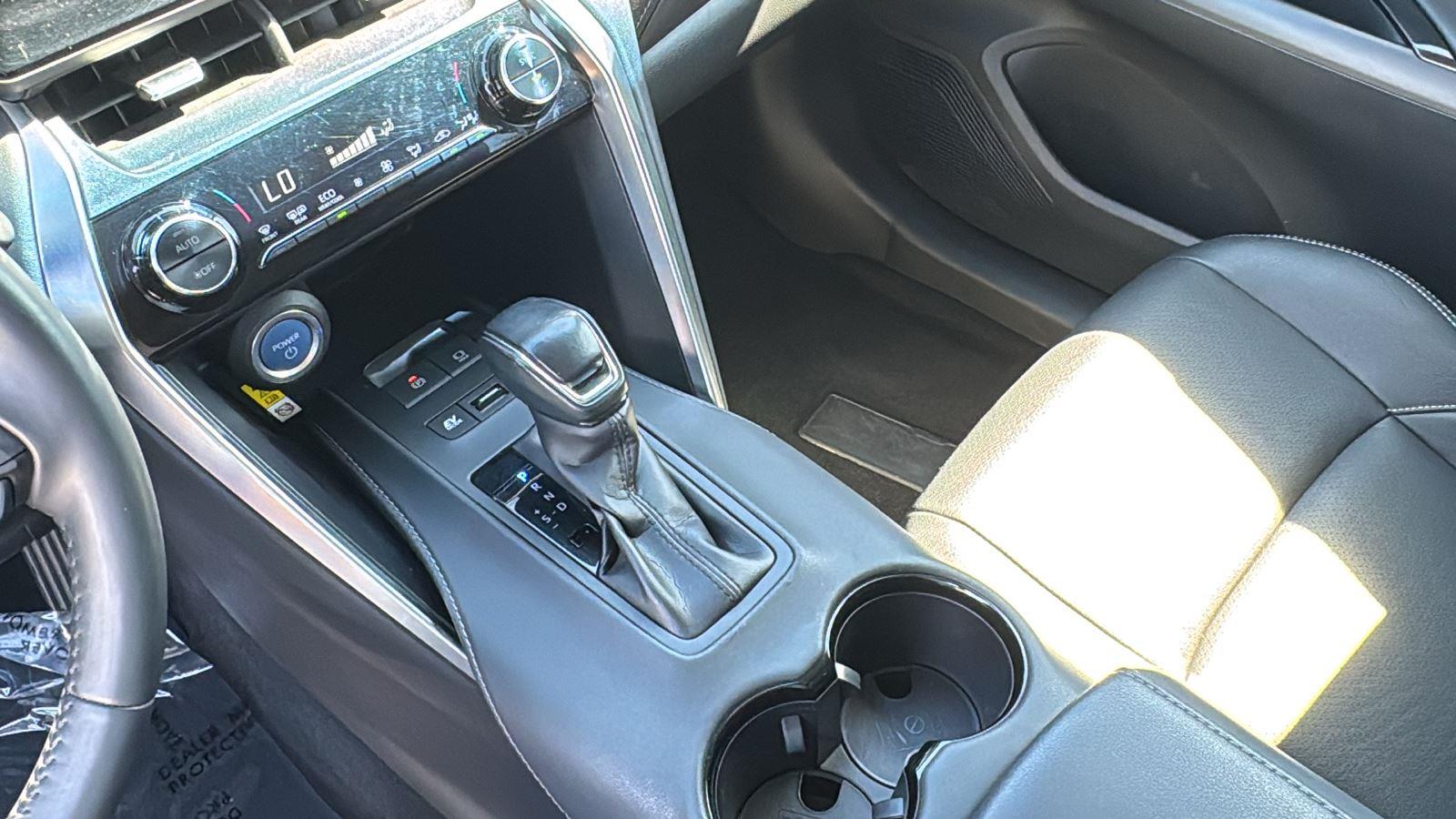 2021 Toyota Venza LE photo 20