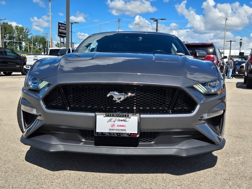 2022 Ford Mustang GT Premium photo 2