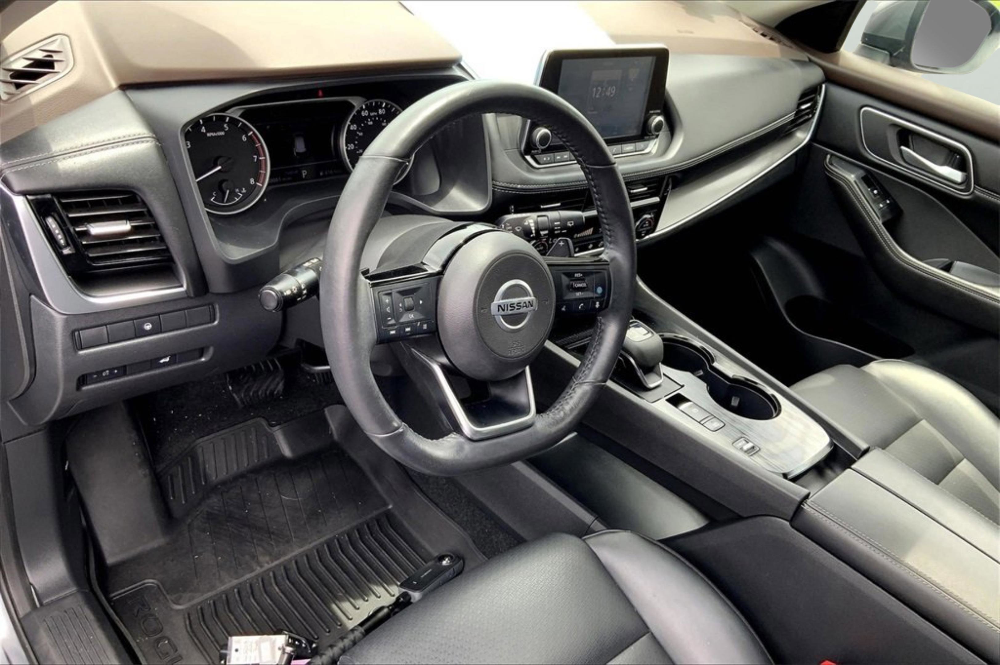 2021 Nissan Rogue SV photo 12