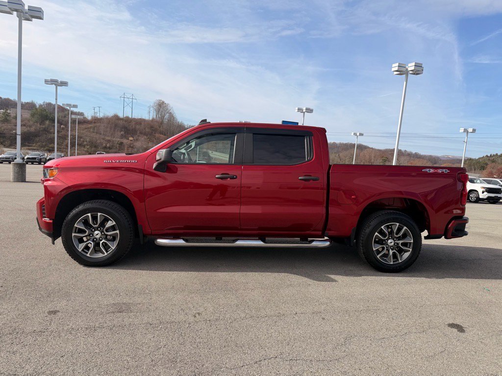 2022 Chevrolet Silverado 1500 Custom photo 2