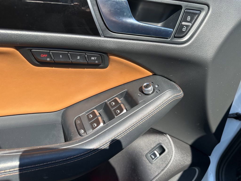 2015 Audi Q5 3.0T Prestige Premium photo 11