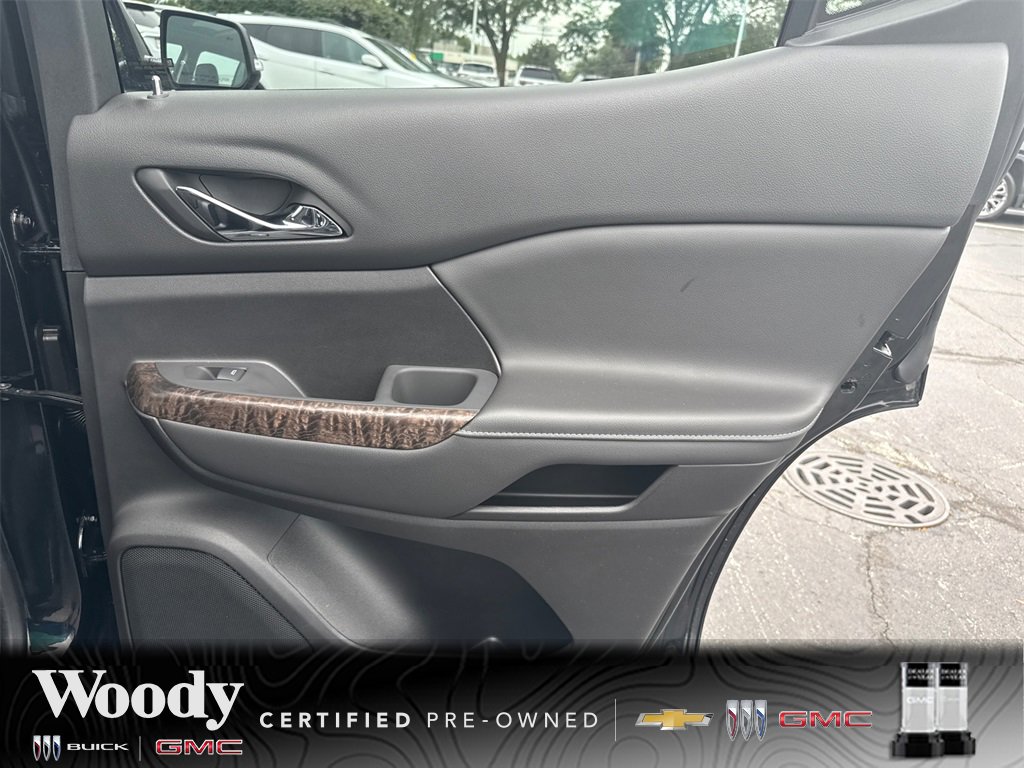 2023 Gmc Acadia Denali photo 33