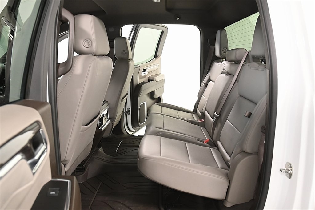 2024 Chevrolet Silverado 1500 LTZ photo 19