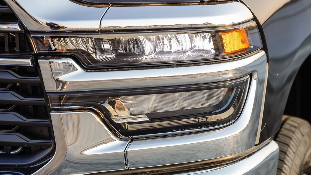 2025 Ram 2500 Big Horn photo 4