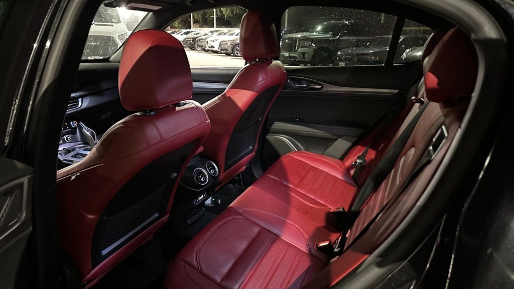 2022 Alfa Romeo Stelvio Ti photo 7