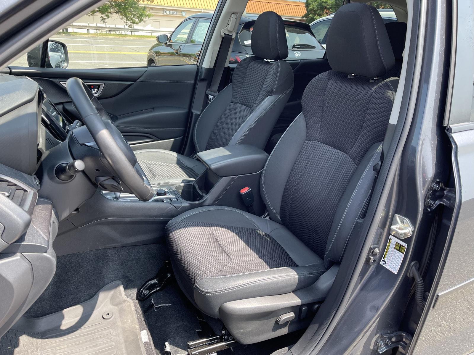 2021 Subaru Forester Premium photo 12