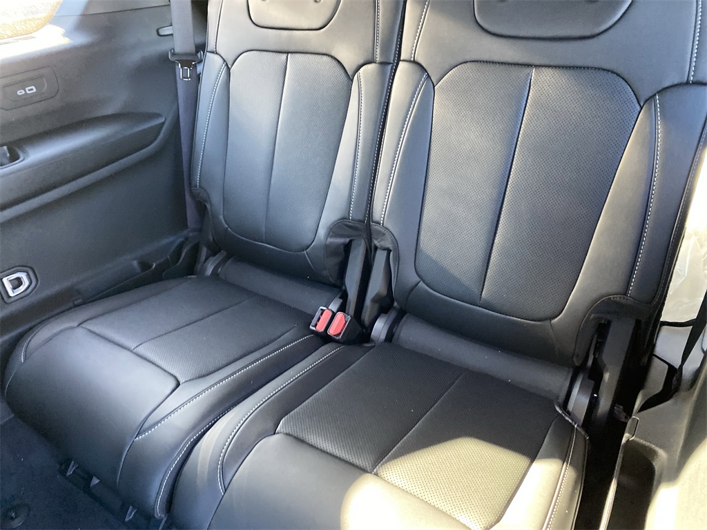 2025 Jeep Grand Cherokee Limited photo 37