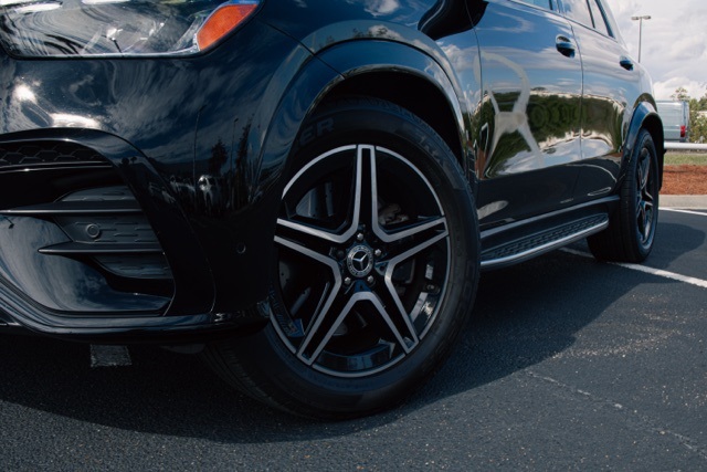 2025 Mercedes Benz GLE 350 4MATIC photo 2