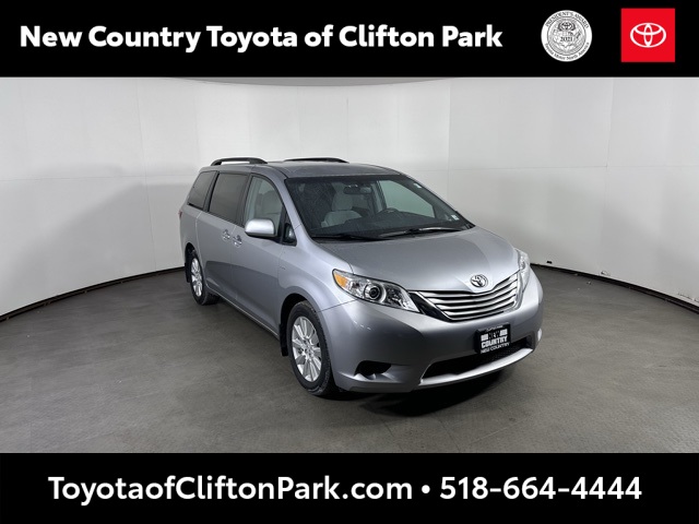 2017 Toyota Sienna LE