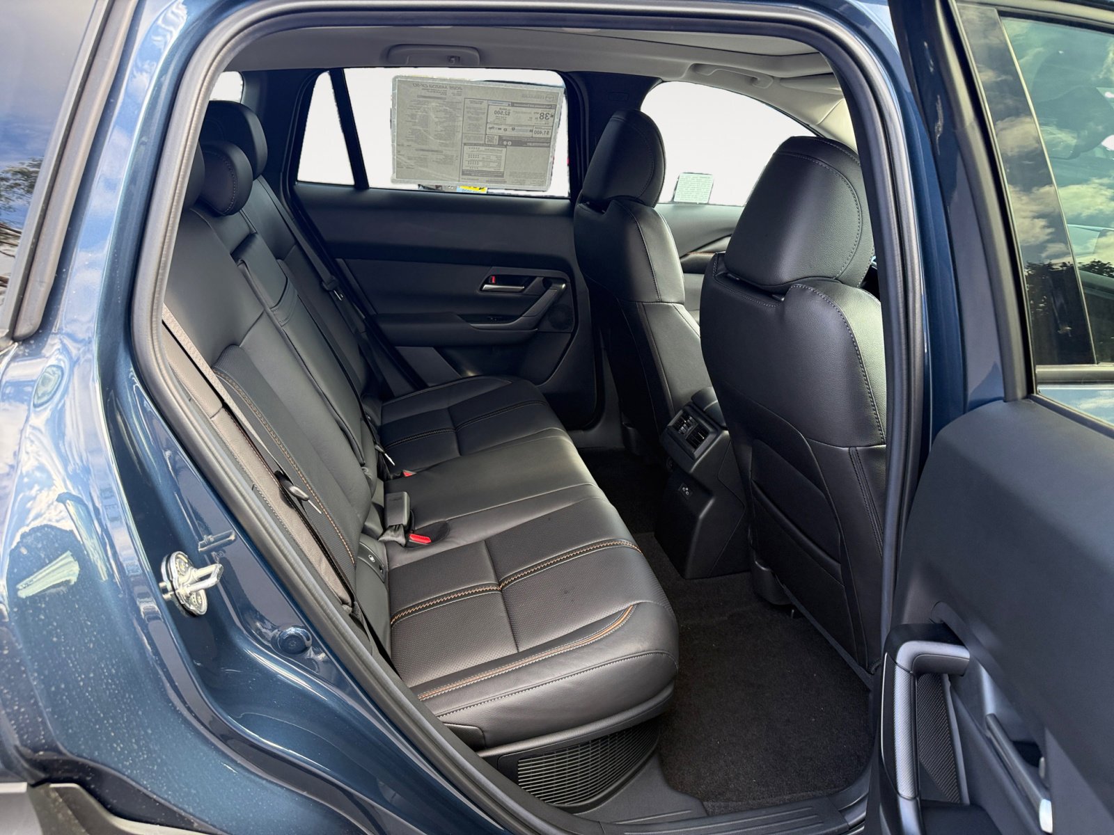 2025 Mazda CX-50 Premium photo 18