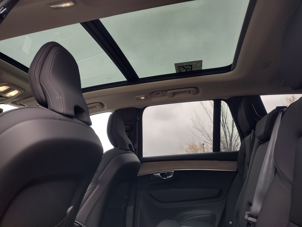2026 VOLVO XC90 - Image 18