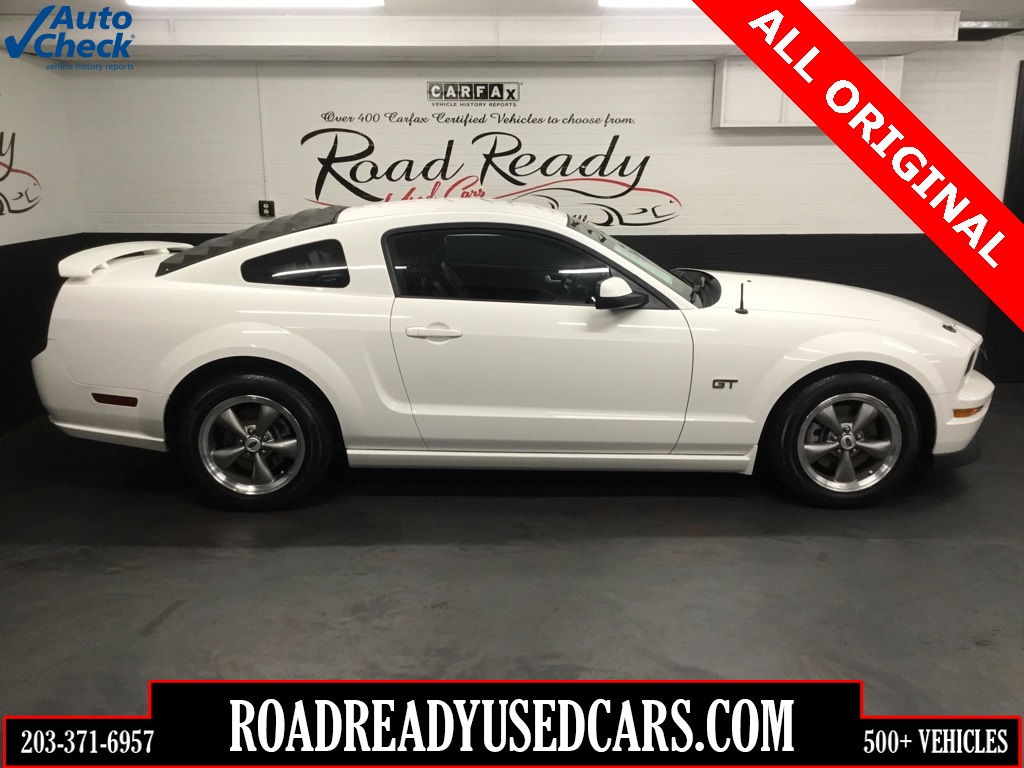 2005 Ford Mustang GT Premium